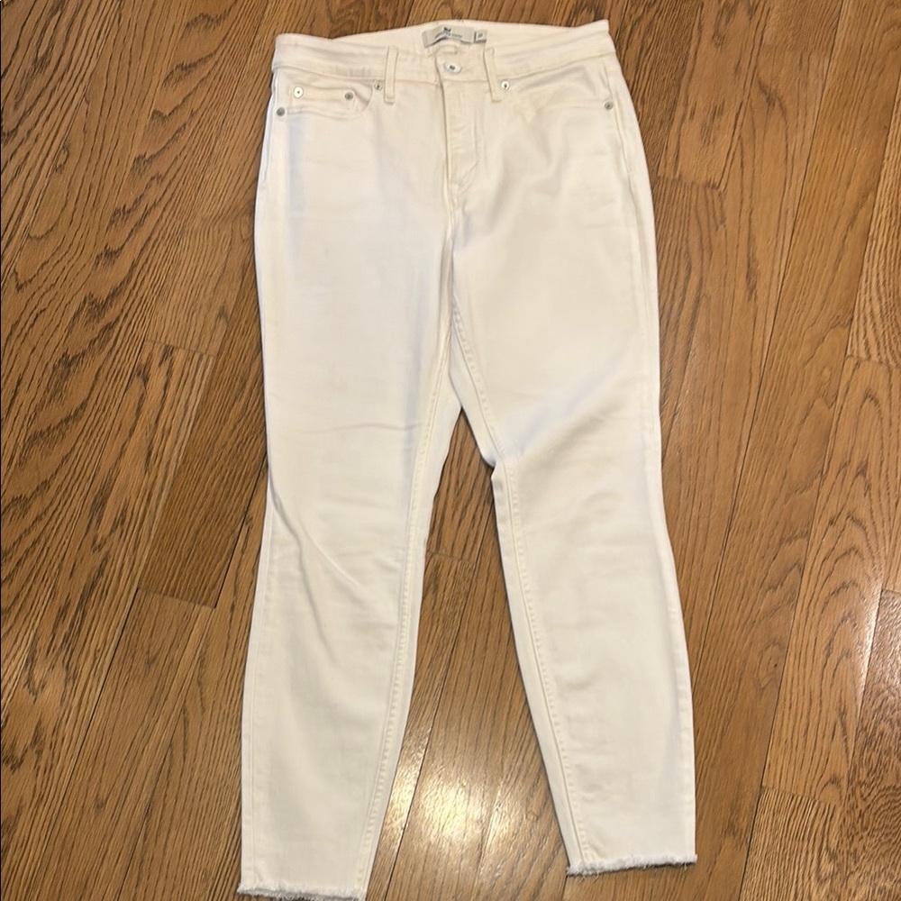 Vineyard Vines White Ankle Cropped Jeans